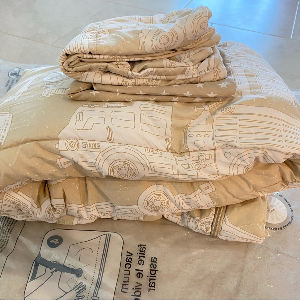 Beddy’s Zipper Bedding Set in Mack Truck